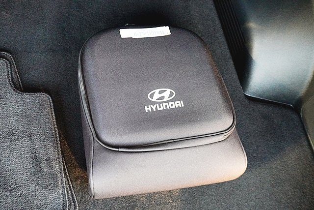 Used 2023 Hyundai Santa Fe Limited AWD/4WD image 21