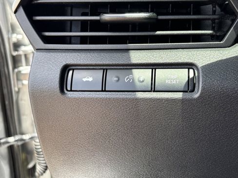 Certified 2021 Nissan Altima 2.5 SR FWD image 32