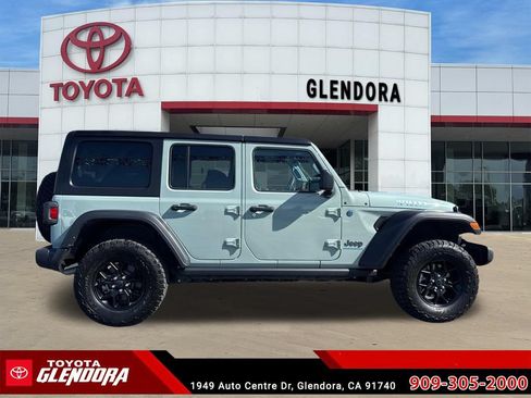 Used 2024 Jeep Wrangler Unlimited AWD/4WD image 11