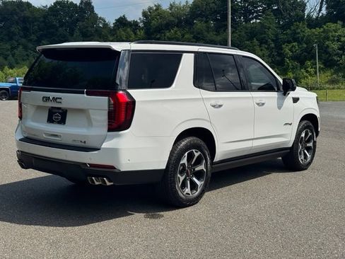 New 2026 GMC Yukon AT4 Ultimate w/ LPO, Floor Liner Package AWD/4WD image 7