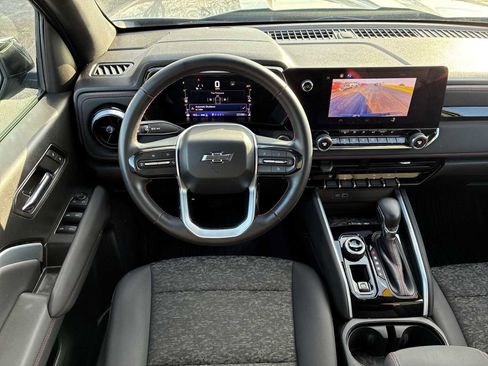 Used 2023 Chevrolet Colorado Z71 image 10