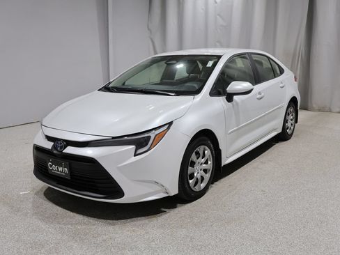 Used 2024 Toyota Corolla LE FWD image 8