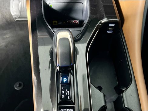 Used 2025 Toyota Crown Signia AWD/4WD image 25