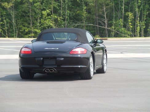 Used 2005 Porsche Boxster S image 11