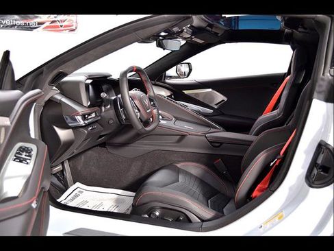 Used 2024 Chevrolet Corvette Stingray Premium Cpe w/ 3LT RWD image 11
