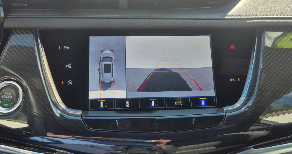 Used 2025 Cadillac XT6 Sport w/ Technology Package AWD/4WD image 13