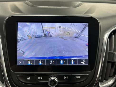 Used 2020 Chevrolet Equinox Premier image 16