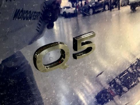 Used 2025 Audi Q5 Premium Plus AWD/4WD image 32