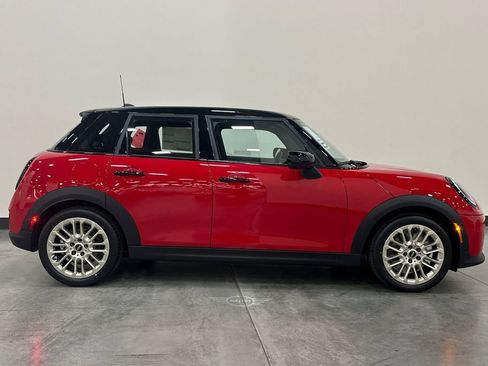 Used 2026 MINI Cooper 4-Door Hardtop FWD image 3