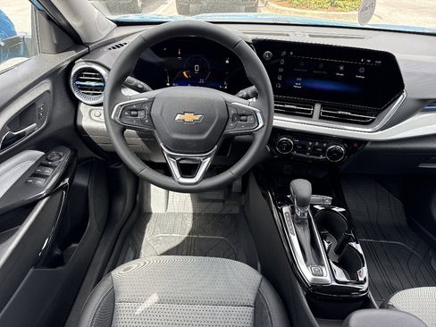 New 2026 Chevrolet Trax LT w/ Driver Confidence Package FWD image 14