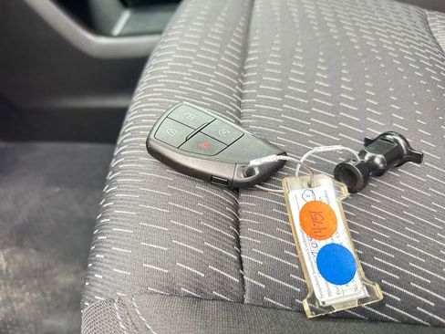 Used 2025 Chevrolet Equinox LT image 22