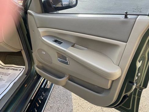 Used 2009 Jeep Grand Cherokee Laredo image 24