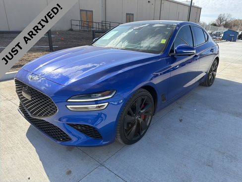 Used 2022 Genesis G70 3.3T image 1