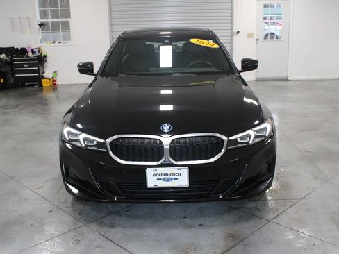 Used 2024 BMW 330e image 3