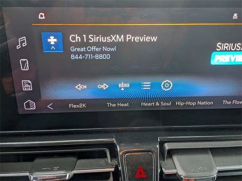 Used 2024 Chevrolet TrailBlazer RS w/ Driver Confidence Package image 21