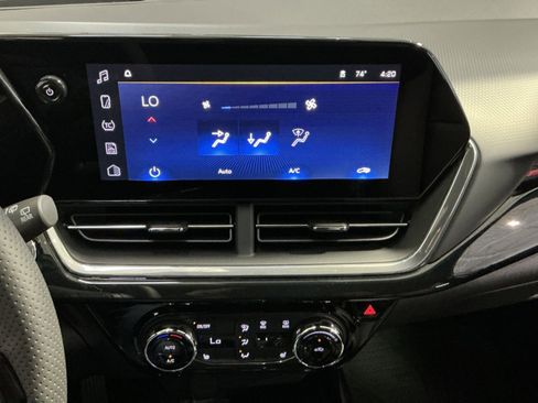 New 2026 Chevrolet Trax RS w/ Sunroof Package image 28