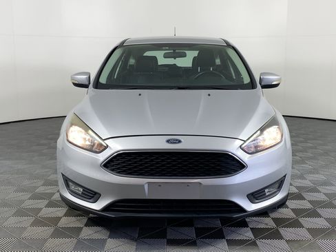 Used 2016 Ford Focus SE w/ Equipment Group 201A image 5