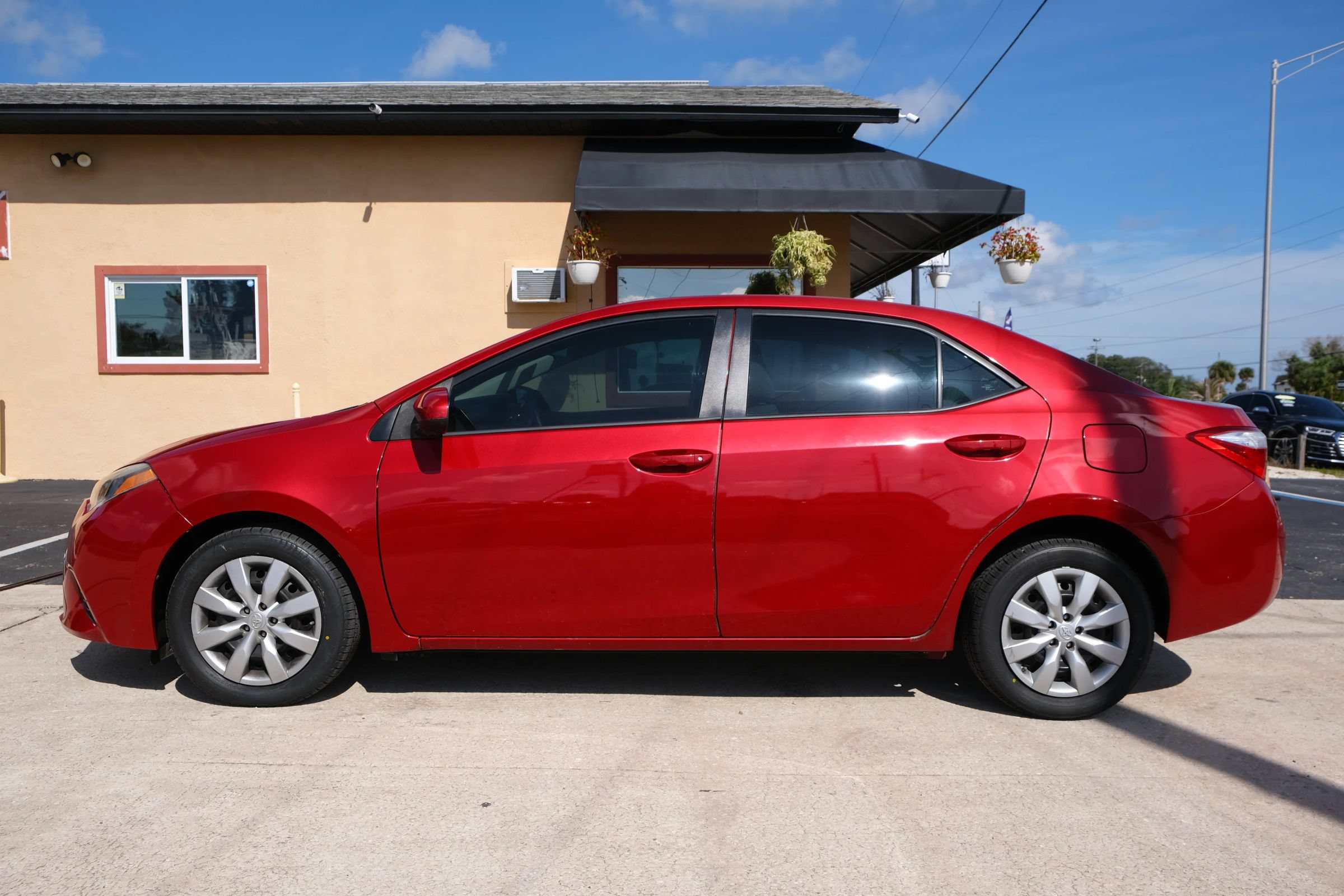Used 2014 Toyota Corolla LE FWD image 8