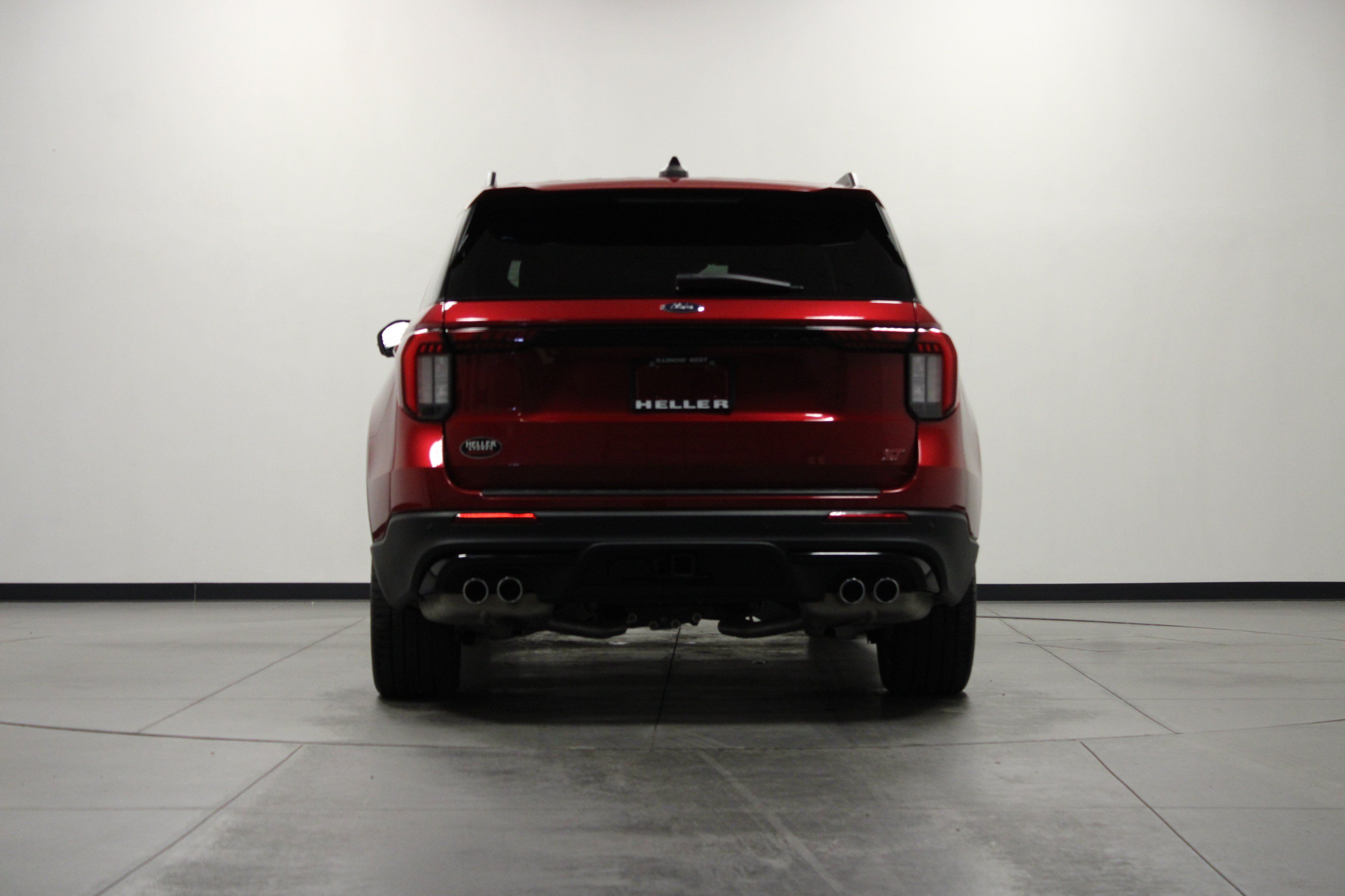 Used 2025 Ford Explorer ST RWD image 5