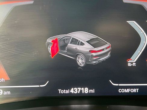 Used 2023 BMW X6 xDrive40i w/ M Sport Package AWD/4WD image 13
