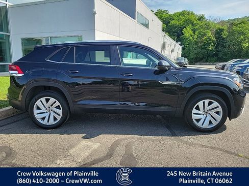Certified 2023 Volkswagen Atlas Cross Sport SE w/ Panoramic Sunroof Package AWD/4WD image 33