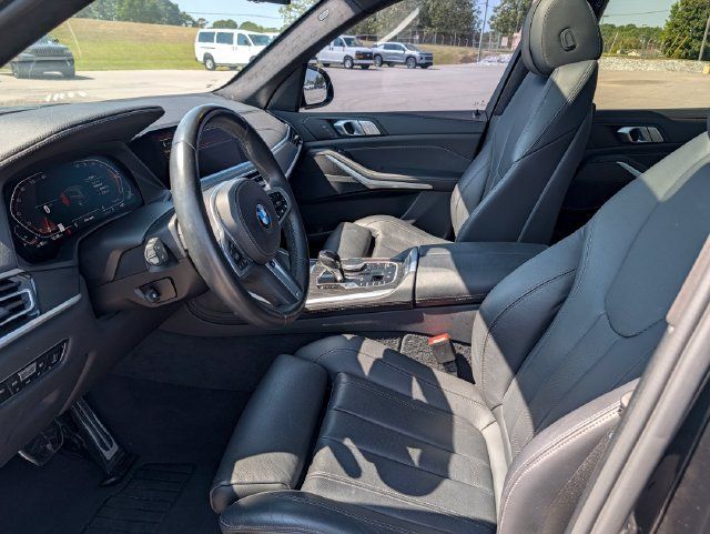 Used 2022 BMW X7 xDrive40i w/ M Sport Package AWD/4WD image 9