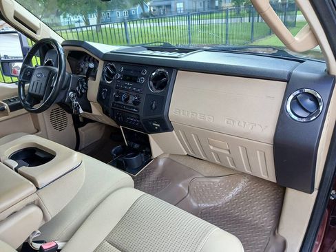 Used 2010 Ford F250 XLT AWD/4WD image 14