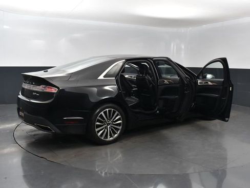 Used 2018 Lincoln MKZ Select w/ Select Plus Package AWD/4WD image 11