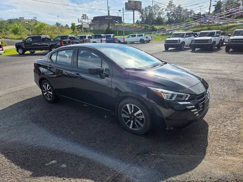Used 2024 Nissan Versa SV FWD image 4