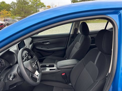Used 2025 Nissan Sentra SV FWD image 24