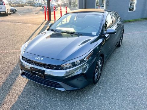 Certified 2022 Kia Forte LXS image 4