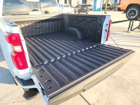 New 2026 Chevrolet Silverado 1500 High Country AWD/4WD image 17