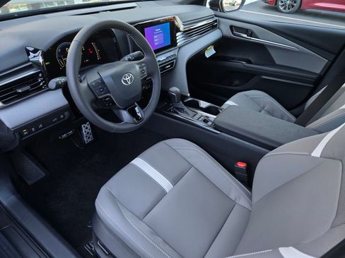 Certified 2026 Toyota Camry SE FWD image 7