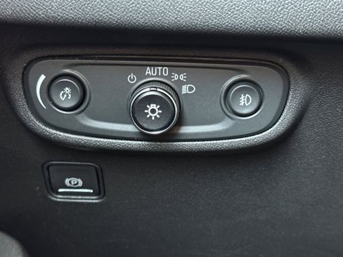 Certified 2023 GMC Terrain AT4 image 30