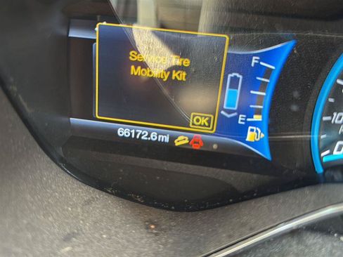 Used 2013 Ford C-MAX SE FWD image 17