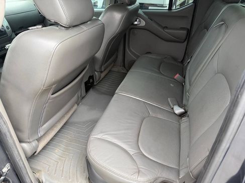 Used 2012 Nissan Frontier SL AWD/4WD image 11