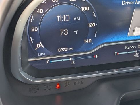 Used 2023 Chevrolet Suburban Premier image 17