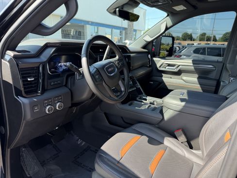 Used 2024 GMC Sierra 3500 AT4 w/ AT4 Premium Plus Package AWD/4WD image 13