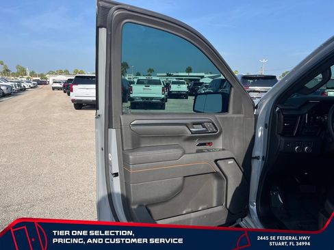 Used 2025 GMC Sierra 1500 AT4 w/ AT4 Premium Package AWD/4WD image 11
