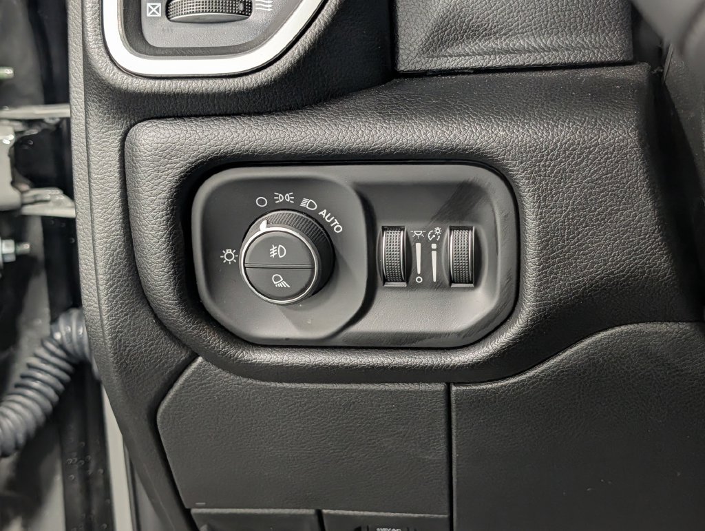 Used 2026 RAM 2500 Laramie w/ Night Edition AWD/4WD image 21