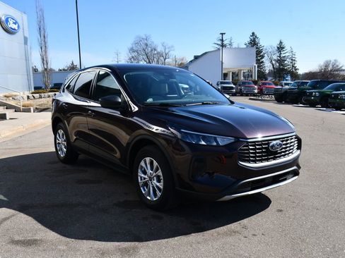 Used 2023 Ford Escape Active image 9