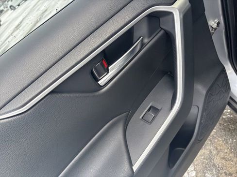 Certified 2023 Toyota RAV4 XLE w/ Convenience Package image 19