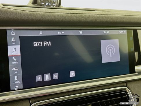 Used 2018 Porsche Panamera 4 image 12