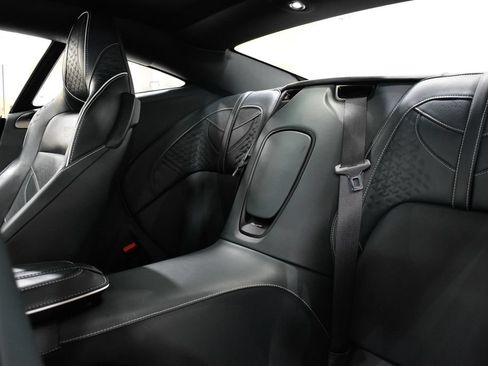 Used 2022 Aston Martin DBS Superleggera RWD image 37