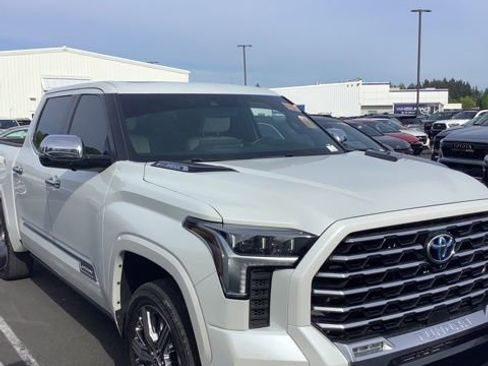 Used 2024 Toyota Tundra Capstone AWD/4WD image 2
