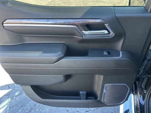 Used 2023 Chevrolet Silverado 1500 LTZ w/ Technology Package image 32