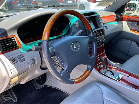 Used 2006 Lexus LS 430 RWD image 16