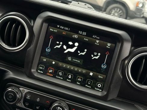 Used 2021 Jeep Wrangler Unlimited Sahara image 28