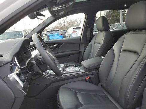 Used 2025 Audi Q7 3.0T Premium Plus AWD/4WD image 5