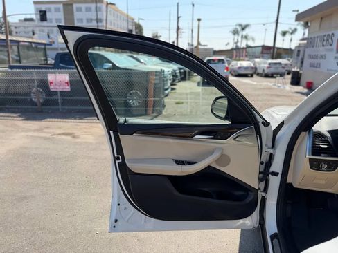 Used 2019 BMW X3 sDrive30i w/ Driving Assistance Package RWD image 23